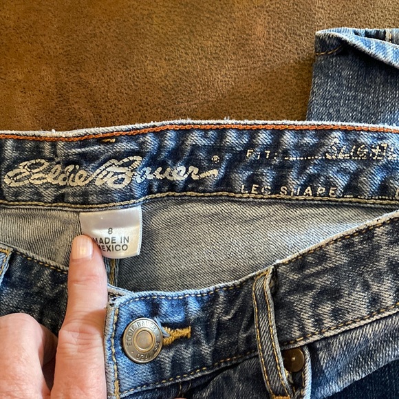 Eddie Bauer slightly curvy bootcut jeans. Size 8. - Picture 2 of 4